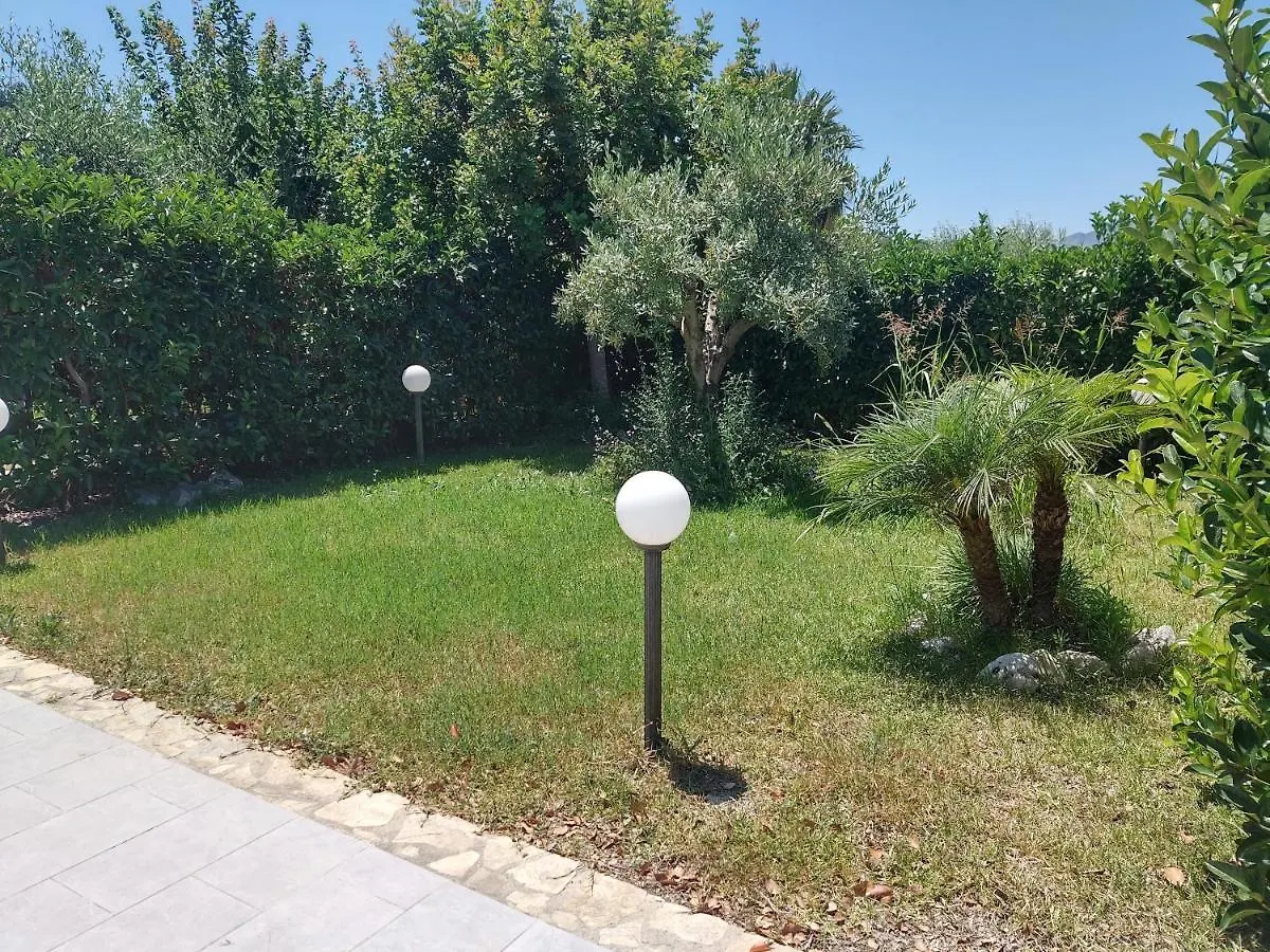 Casa Vacanze Villa Pomelia Campofelice Di Roccella