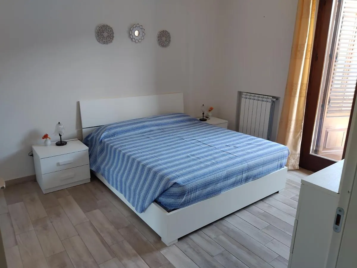 Casa Vacanze Villa Pomelia Campofelice Di Roccella 0*,  Italia