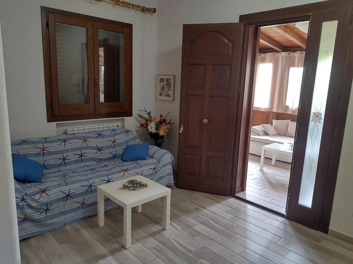 Holiday home Casa Vacanze Villa Pomelia Campofelice Di Roccella