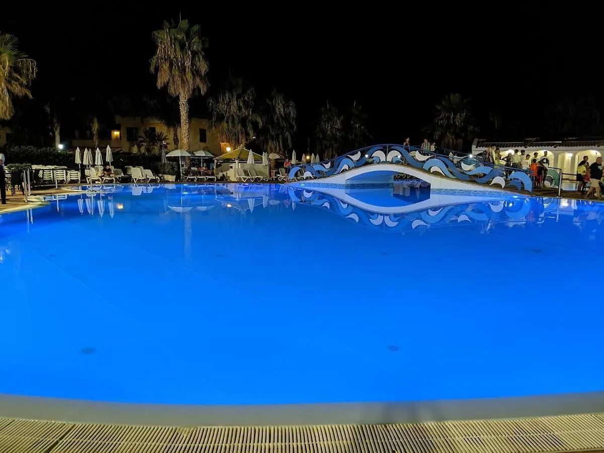 Casa Vacanze Villa Pomelia Campofelice Di Roccella Holiday home